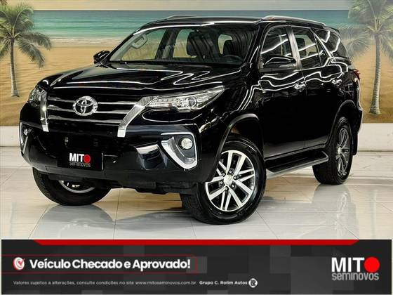 TOYOTA HILUX SW4 2.8 SRX 4X4 7 LUGARES 16V TURBO INTERCOOLER DIESEL 4P AUTOMÁTICO